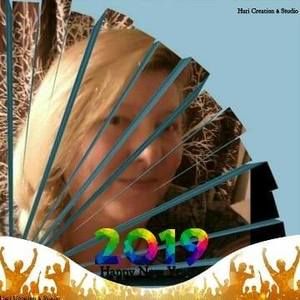 Meet your Posher, Dee dee